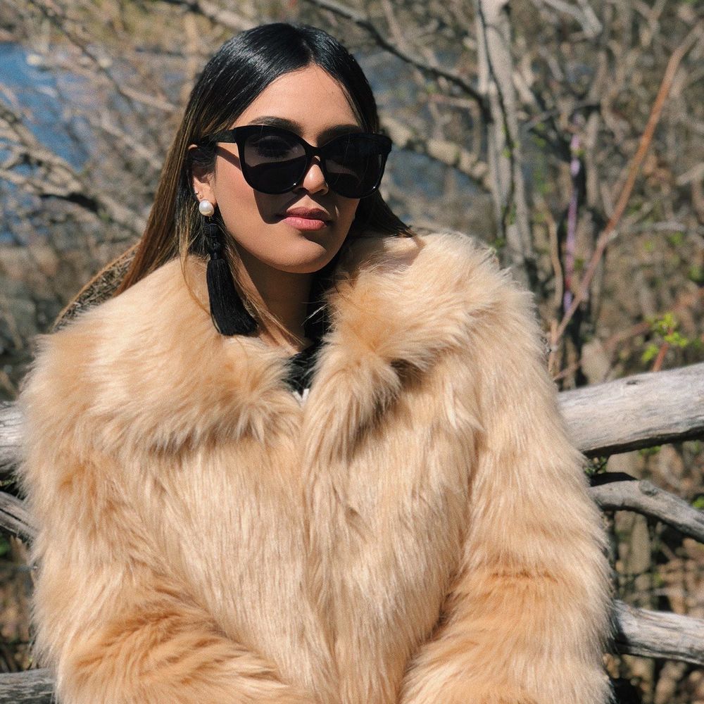 Meet your Posher, Annyaris